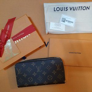 Louis Vuitton M42616 zippy wallet in monogram BRAND NEW